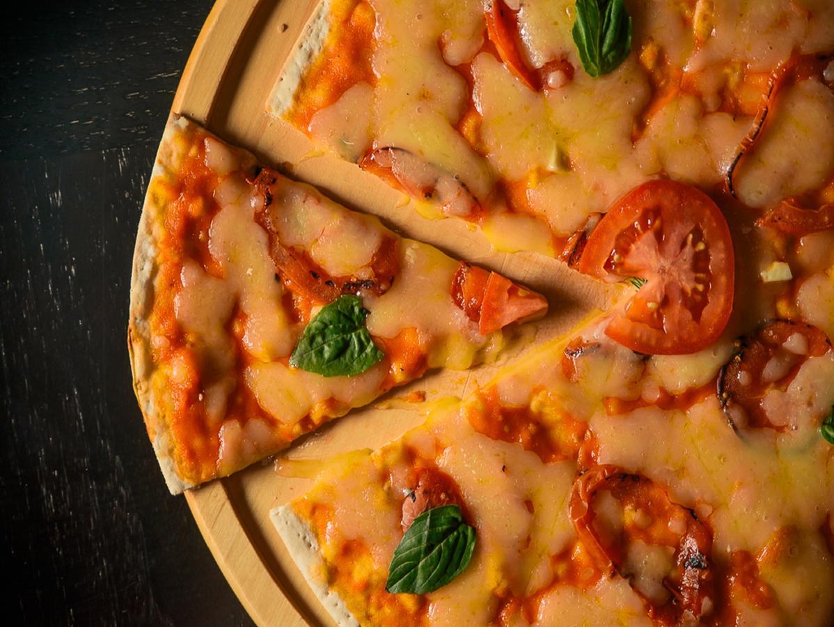The Concord Hotel & Suites Nairobi Zewnętrze zdjęcie Pizza